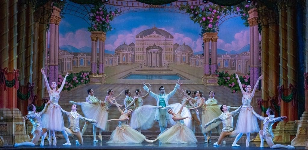 FUND R Moscow Ballet Waltz of the Roses